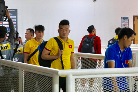 Đội tuyển Việt Nam về nước, sẵn sàng quyết đấu Indonesia
